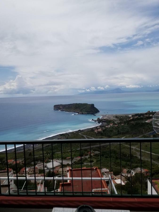 Вилла La Terrazza Sull Isola Di Dino Сан-Никола-Арчелла Экстерьер фото